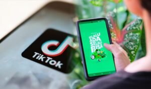 TikTok Shop vs Shopee dan Tokopedia: Siapa yang Paling Unggul di 2025? TikTok Shop vs Shopee dan Tokopedia: Siapa yang Paling Unggul di 2025?