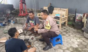 Pak Bhabin Sambangi Bengkel