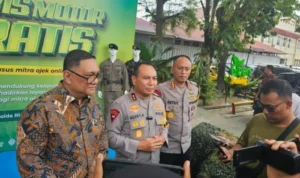 Ojol Mata Telinga Polri