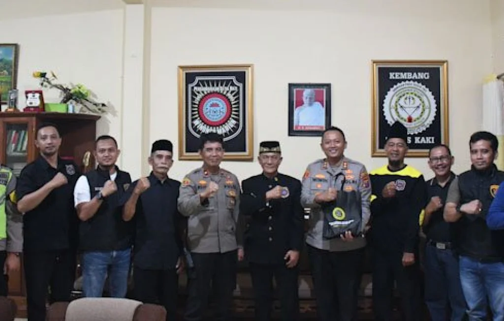 Polisi Jalin Kedekatan