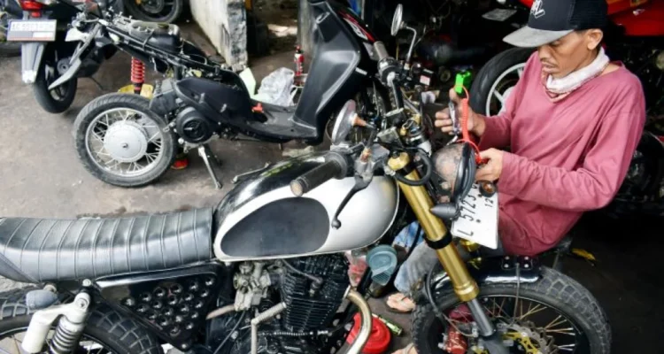 Servis Motor Jelang Lebaran