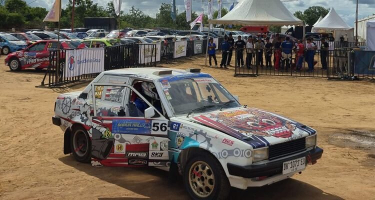 Corolla DX