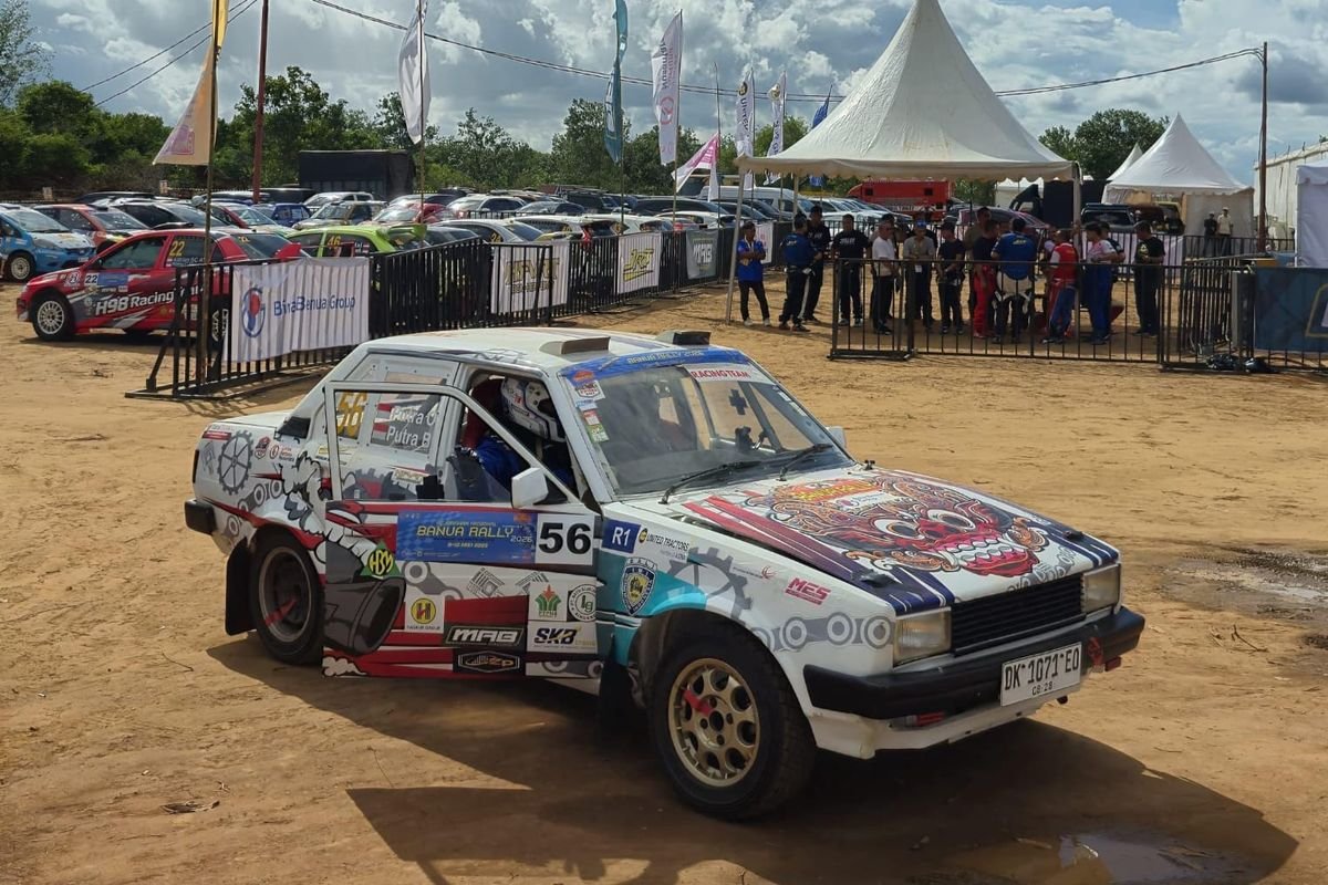 Corolla DX