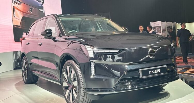 Volvo EX90